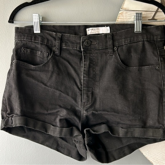 [11] Garage Black Jean Shorts Cut-Off - Picture 3 of 4